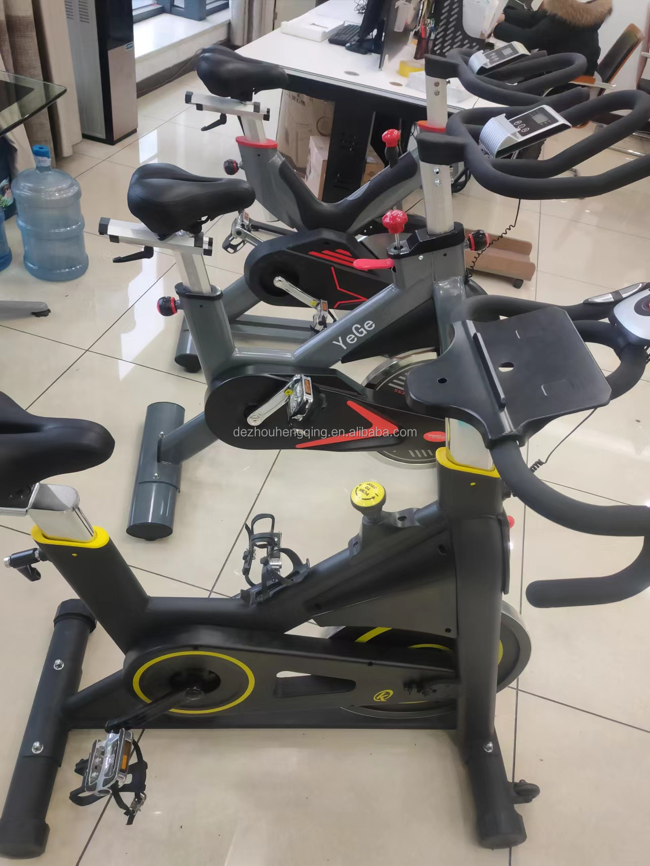 Cheaper Commercial Gym Home Exercise Bike Fitness & Body Building Fitness Cycling Bike Exercise  Magnetically Bike